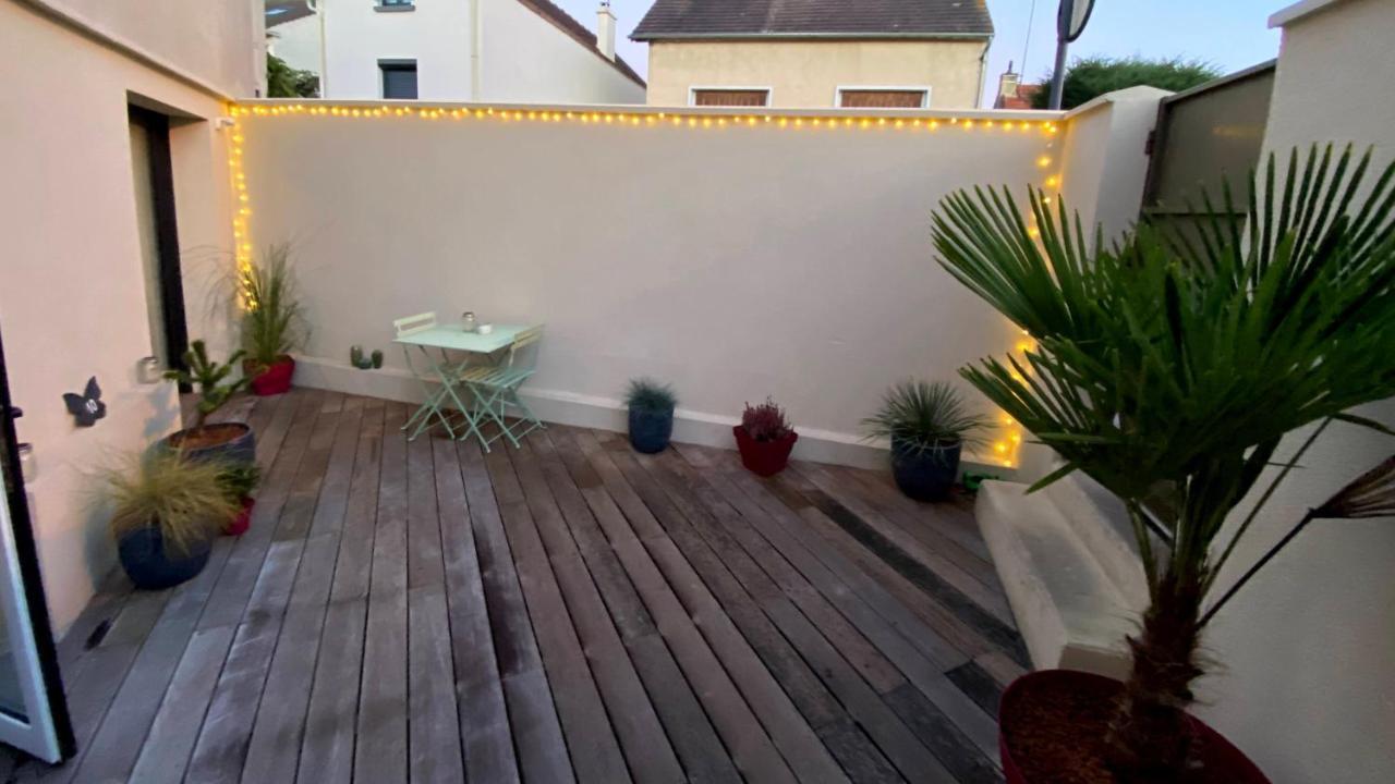 Au 10 Bed&Breakfast Luisant Exterior foto