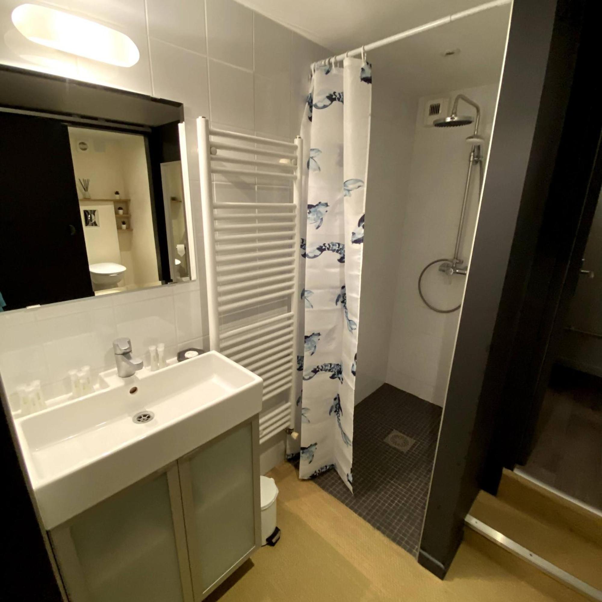 Au 10 Bed&Breakfast Luisant Zimmer foto
