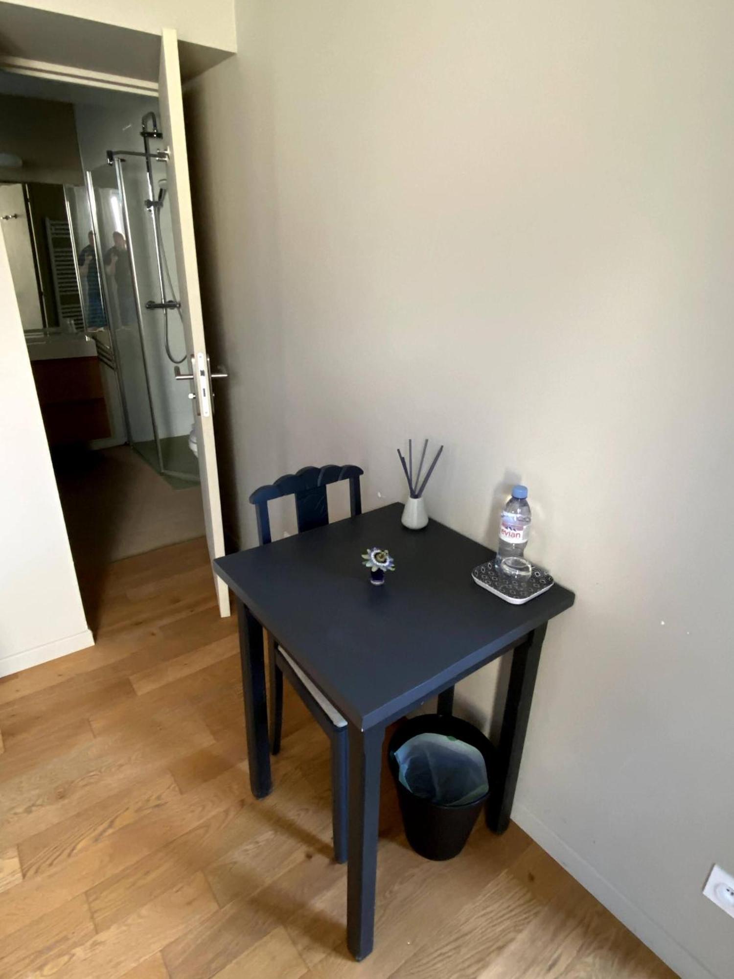 Au 10 Bed&Breakfast Luisant Zimmer foto